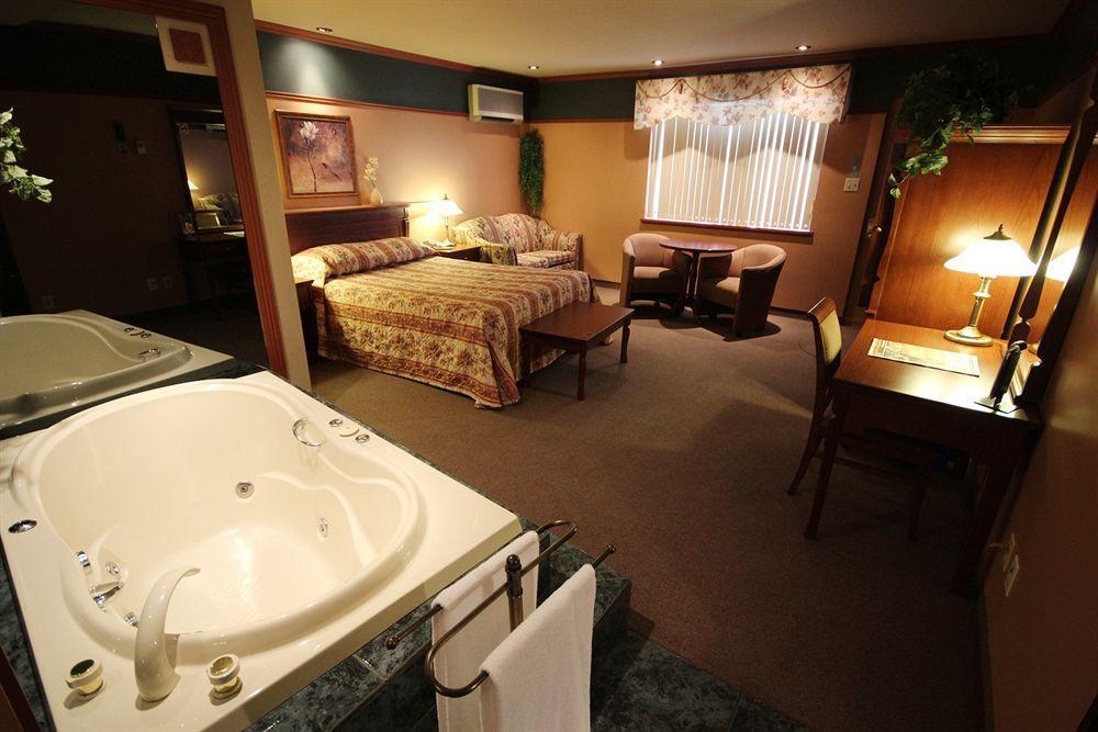 Hôtel Le Voyageur Sept-Îles Extérieur photo