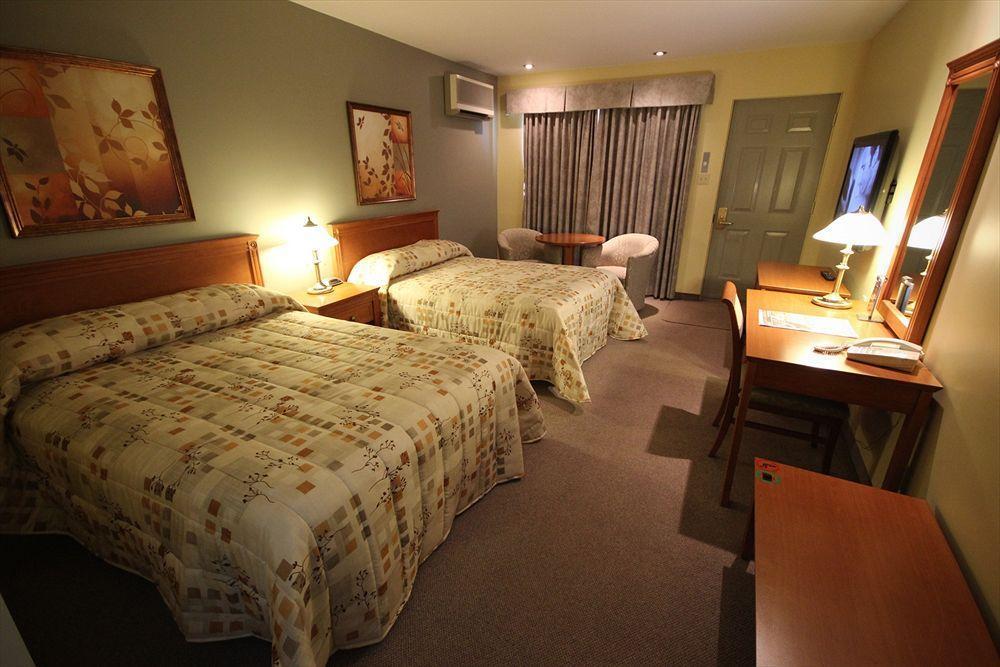 Hôtel Le Voyageur Sept-Îles Extérieur photo