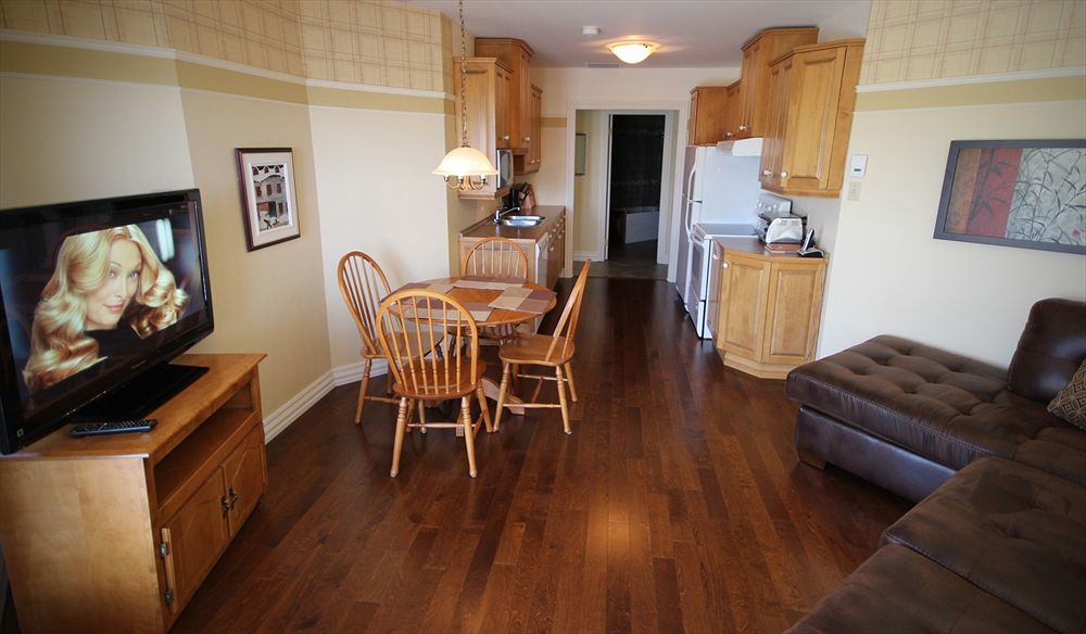 Hôtel Le Voyageur Sept-Îles Extérieur photo