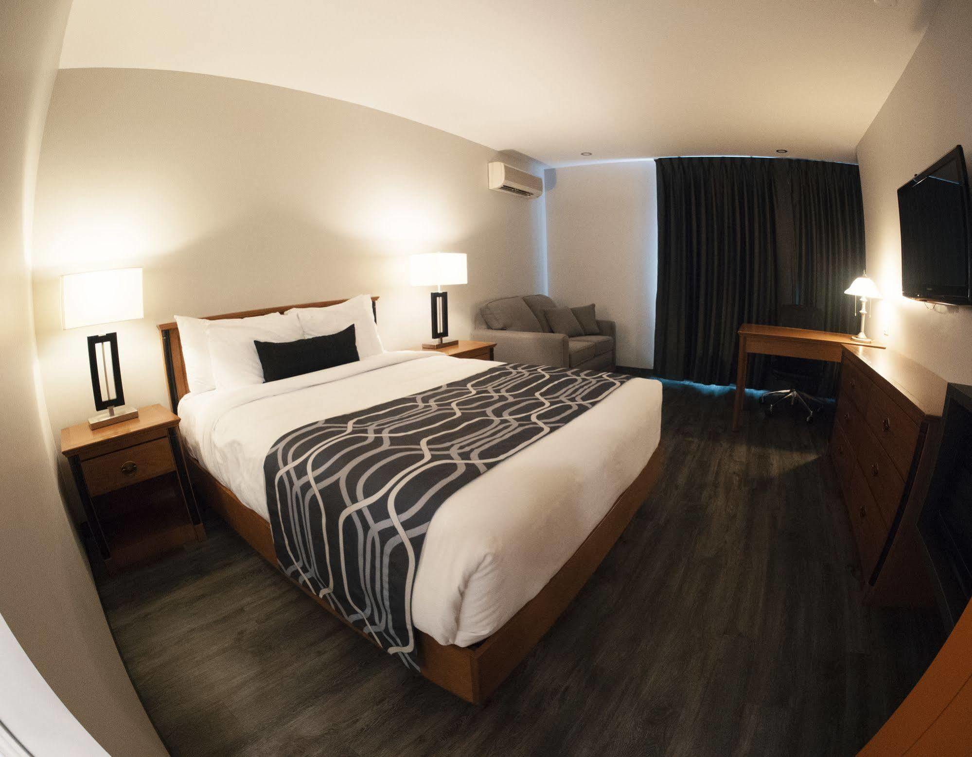 Hôtel Le Voyageur Sept-Îles Extérieur photo